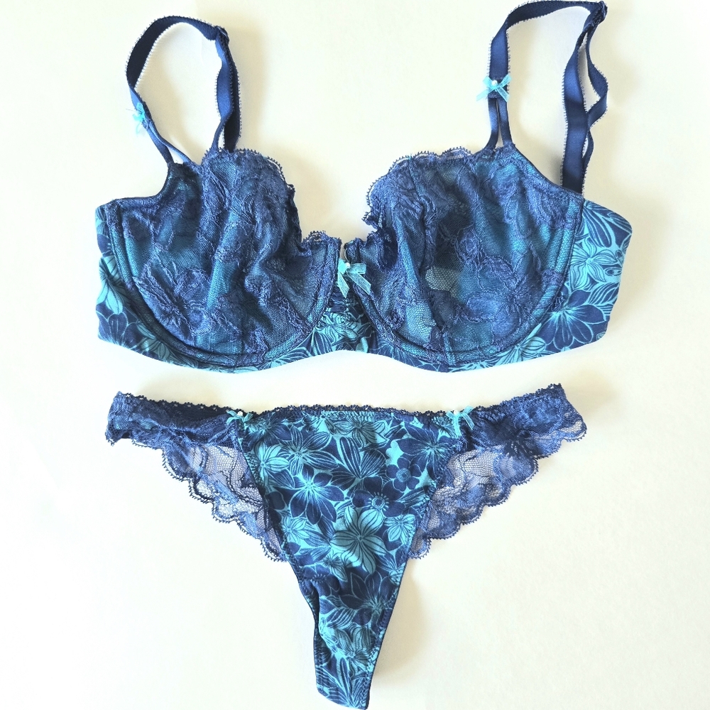 Vintage Victoria's Secret DREAM ANGELS Balconette CONVERTIBLE Bra Thong Set 32DD